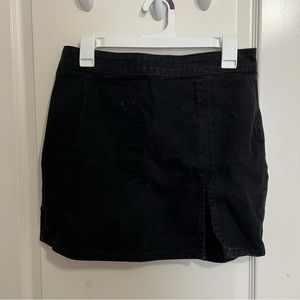 Lioness Lola black mini skirt with slit and zipper